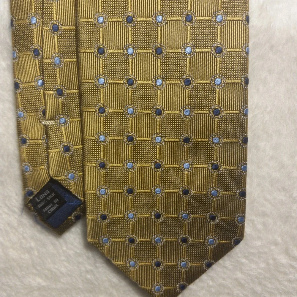 JOS. A. BANK EXECUTIVE COLLECTION LONG GOLD men's tie 100% Silk Made in China